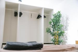 Postel nebo postele na pokoji v ubytování Capstay - Charleroi