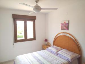 Postel nebo postele na pokoji v ubytování Casa a 85 metros playa 158 m dorm WIFI AA