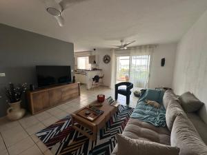 TV a/nebo společenská místnost v ubytování Apartment T3 Marina View