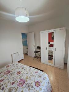 Posteľ alebo postele v izbe v ubytovaní Apartamento duplex vacacional