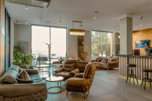 Posezení v ubytování INFINITY PLAZA BLOCK 1 + 37 fotografií