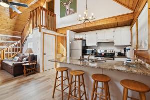 Η κουζίνα ή μικρή κουζίνα στο Angler's Perch #2523