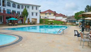 Bazén v ubytování Modern Stylish 4-Bedroom With a Pool in Athi River nebo v jeho okolí
