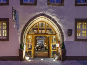 The facade or entrance of Mercure Hotel Erfurt Altstadt