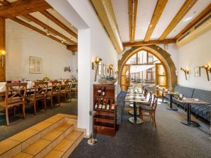 A restaurant or other place to eat at Mercure Hotel Erfurt Altstadt