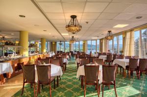 Restaurace v ubytování Hotel Bellevue Esztergom