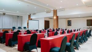 Konferenční prostory v ubytování Tuwuh Hotel at Kayutangan