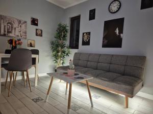 Posezení v ubytování EMMA 2 bedrooms -central & luxury apartment