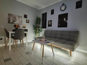 Posezení v ubytování EMMA 2 bedrooms -central & luxury apartment