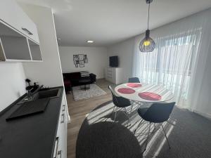 TV a/nebo společenská místnost v ubytování Hotel Barth