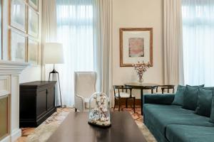 Zona de estar de Cotton House Hotel, Autograph Collection
