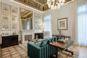 Zona de estar de Cotton House Hotel, Autograph Collection