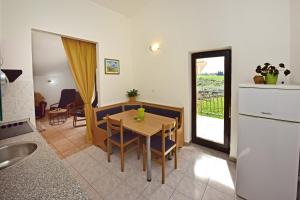 Χώρος καθιστικού στο Villa Tina 1