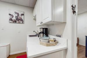 Galería fotográfica de Cool River Condo I & II en Helen 26 fotos más