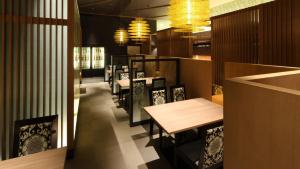 新泻皇冠假日酒店&度假村餐厅或其他用餐的地方