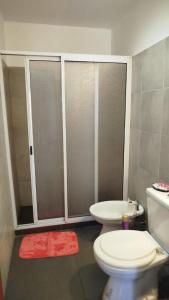 Ένα μπάνιο στο EDIFICIO REY NIÑO