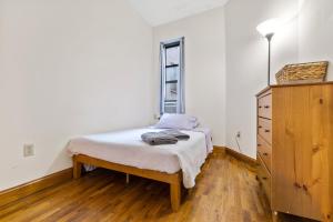 Katil atau katil-katil dalam bilik di Central Living Columbia University-1 +8 gambar