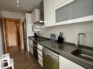 Η κουζίνα ή μικρή κουζίνα στο Casa Aluse Beach by SunshineClub