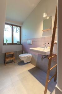 Ένα μπάνιο στο WildLandHaus +27 φωτογραφίες