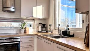 Billede fra billedgalleriet på Villa Krystle - Riverside Retreat i Pori + 14 billeder