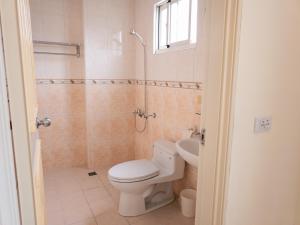 A bathroom at Yearning Homestay