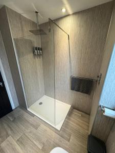 Ένα μπάνιο στο Firth View Heights +13 φωτογραφίες