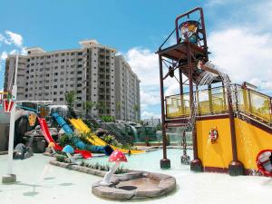 a water park with slides and a roller coaster at Riviera Park Hotel by WAM Experience in Caldas Novas