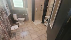 Koupelna v ubytování Hotel La Peyrade