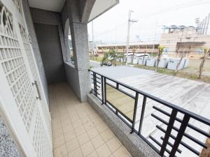 A balcony or terrace at Yearning Homestay