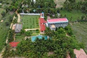 Piscina di NN Beach Resort Nilaveli o nelle vicinanze
