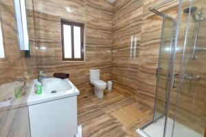 Vannituba majutusasutuses Holiday Home with Private Pool in Gozo