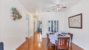 Φωτογραφία από το άλμπουμ του Close to Casey Key Nokomis Beach Pet Friendly Large Yard 1655 σε Nokomis