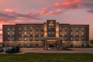 a rendering of the front of a hotel at Comfort Inn & Suites Adrian in Adrian
