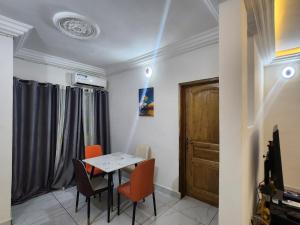 TV a/nebo společenská místnost v ubytování Cozy Bay