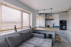 Dapur atau dapur kecil di DreamHome Studio - lângă Coresi Mall -Self check-in -Parcare gratuită -AC