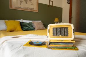 A bed or beds in a room at Casa Derosa in Sorrento Centro