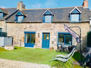 Taman di luar Charmant cocon breton proche plage, GR34, parking