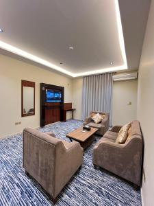Khu vực ghế ngồi tại DUBA AlSHAMAL HOTEL - فندق ضباء الشمال