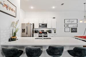 Η κουζίνα ή μικρή κουζίνα στο Luxé Living KASA