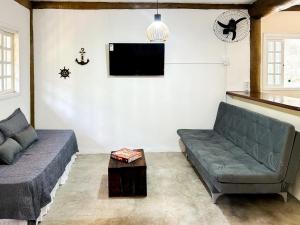 Afbeelding uit fotogalerij van Pousada AimeMaresias - Loft - Seu Paraíso - 8min da Praia in São Sebastião +65 foto's