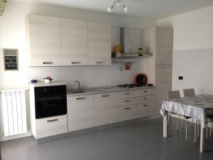 Una cocina o zona de cocina en Lambretta's Home