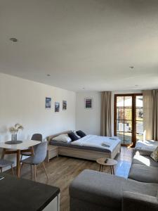 Posezení v ubytování Apartments Albi + 37 fotografií