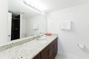Fotografie z fotogalerie ubytování Beachside Modern 2BR 2BA v destinaci Boca Raton