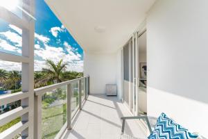 Balkón nebo terasa v ubytování Beachside Modern 2BR 2BA