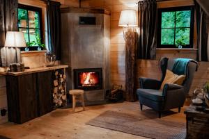 Photo de la galerie de l'établissement BESKID NISKI Dębowy Przysiółek pod Cieklinką - Siedlisko na wyłączność DWA DOMKI, à Cieklin