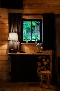 Photo de la galerie de l'établissement BESKID NISKI Dębowy Przysiółek pod Cieklinką - Siedlisko na wyłączność DWA DOMKI, à Cieklin