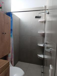Ένα μπάνιο στο casa en playa de condominio mikonos