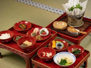 Comida en el ryokan o alrededores