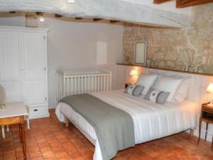 Postel nebo postele na pokoji v ubytování Gîte de charme en Touraine avec spa et jardin privé - FR-1-381-610