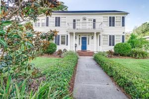 Taman di luar The Diamond Colonial - Luxury Home Near Lake Hollingsworth - Events OK